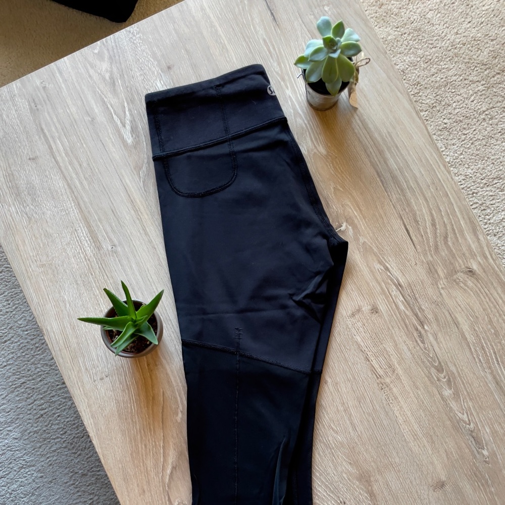 Lululemon Breathe Easy Crop